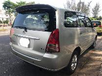 Cần bán xe Toyota Innova 2008 màu bạc số sàn, gia đình sử dụng kĩ