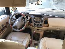 Cần bán xe Toyota Innova 2008 màu bạc số sàn, gia đình sử dụng kĩ