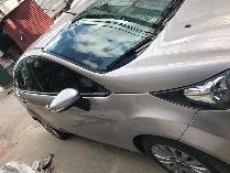 Cần bán xe Ford Fiesta 2011 số tự động màu ghi bạc