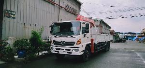 xe tải hino FC 6 tấn gắn cẩu unic