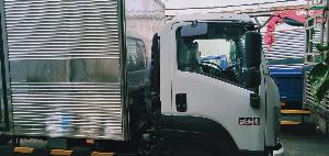 xe tải isuzu 6 tấn thùng kín frr650 giá rẽ