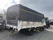 xe tải huyndai hd110s thùng bạt