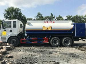 Bán xe téc xăng dầu Dongfeng gắn cột bơm cấp lẻ. Dung tích bồn 14 khối.