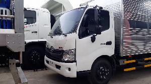 Xe Tải Hino 5 Tấn Thùng Kín 5.5 m - Hỗ trợ vay 72 Tháng.