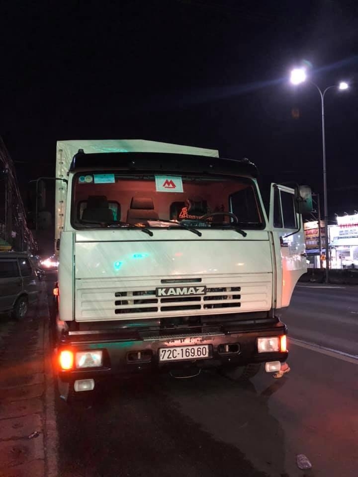 Tải thùng Kamaz 15 tấn | Bán xe tải 3 chân Kamaz 53229 thùng tại Bình dương [ Trả góp]