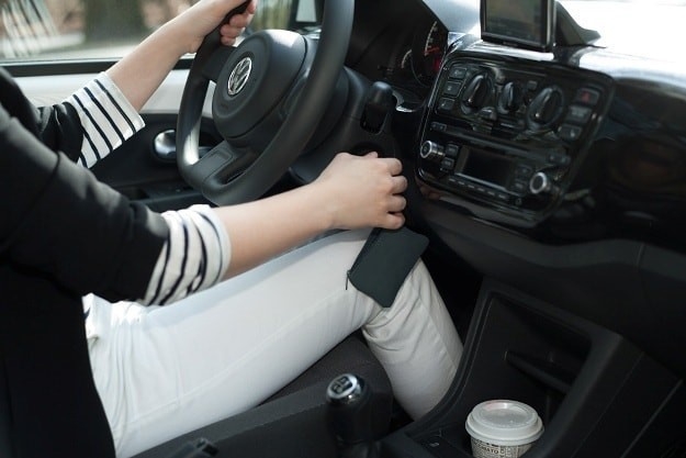 5 sai lầm thường gặp khi lái xe dễ gây tai nạn của các chị em