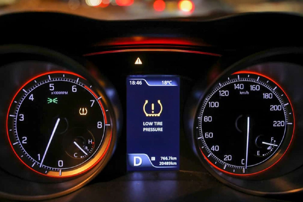Hệ thống cảnh báo áp suất lốp đang ngày càng trở nên phổ biến trên các mẫu xe hiện đại ngày nay. (Ảnh minh họa)