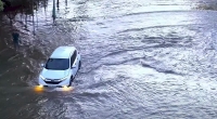 Cách xử lý xe ô tô bị ngập nước chết máy