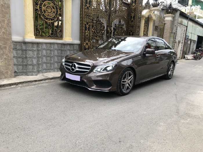Nhà cần bán E250 AMG 2015 đk 2016, màu Xám hộc nhãn
