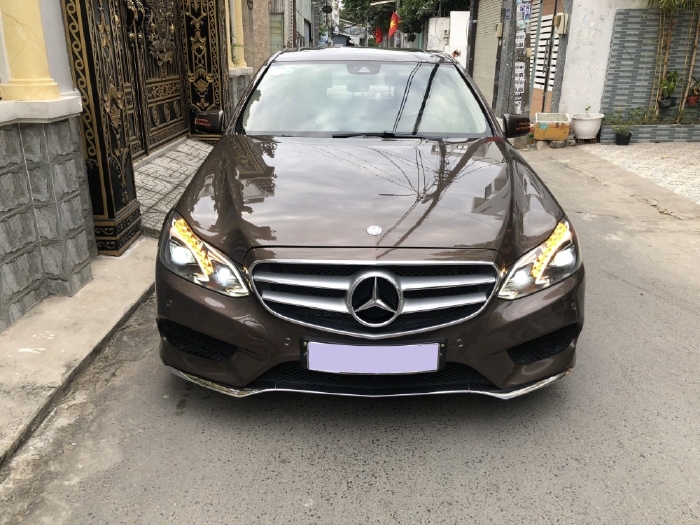Nhà cần bán E250 AMG 2015 đk 2016, màu Xám hộc nhãn