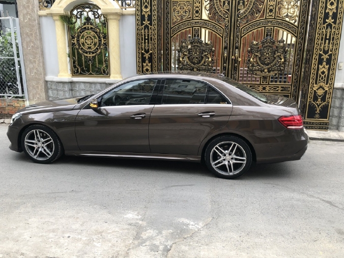 Nhà cần bán E250 AMG 2015 đk 2016, màu Xám hộc nhãn