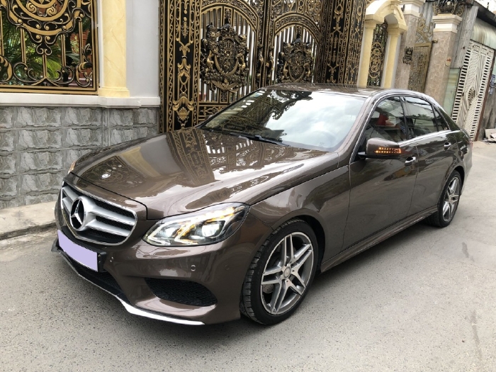 Nhà cần bán E250 AMG 2015 đk 2016, màu Xám hộc nhãn