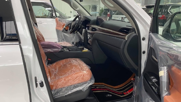 Bán Lexus Lx570 Super Sport 2021, màu trắng, nội thất nâu da bò, xe giao ngay.