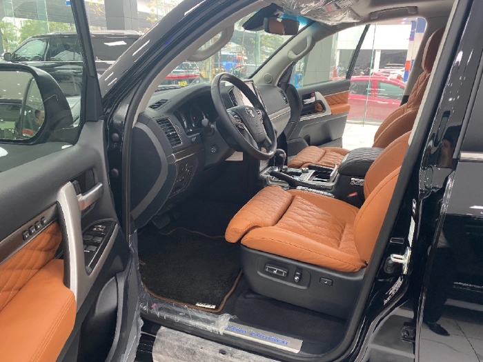 Bán xe Toyota Land Cruiser MBS 5.7 VXS 2021, bản 4 chỗ siêu VIP, xe giao ngay. LH : 0906223838