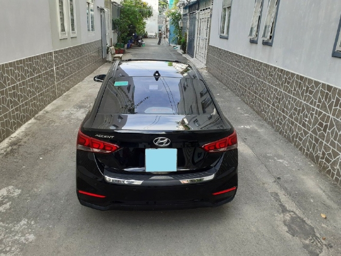 Gia đình cần bán xe Hyundai Accent 2019 đk 2020 số tự động, màu đen huyền cực mới