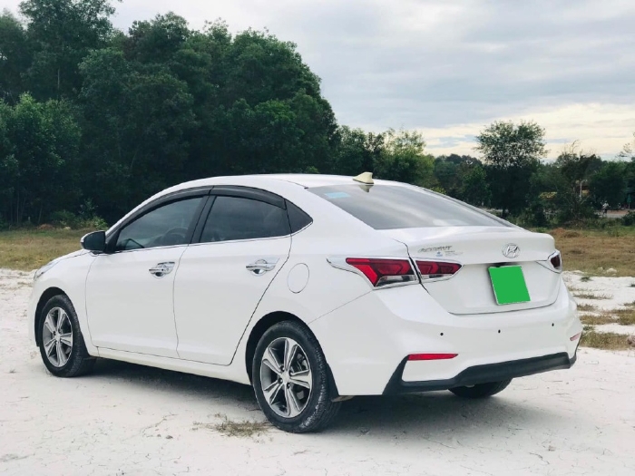 Mình cần bán Hyundai Accent 2019, tự động, bản Full cao nhất, màu trắng