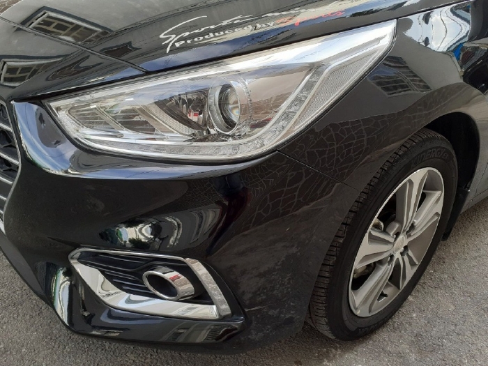 Gia đình cần bán xe Hyundai Accent 2019 đk 2020 số tự động, màu đen huyền cực mới