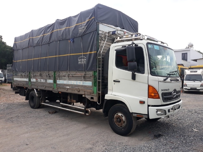 Xe tải Hino FC đời 2016 tải 5t75 thùng dài 6m giá rẻ/hỗ trợ góp/tphcm