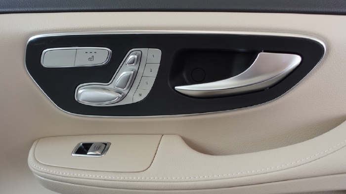 Giá Mercedes V250 Luxury nhập khẩu, giá Mercedes V250 Luxury 2021 - xe giao ngay, Ưu đãi tốt