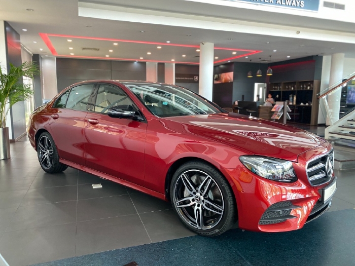 Bán xe Mercedes E300 2021, giá E300 2021, giá Mercedes E300 2021, giá xe Mercedes E300 2021 chính hãng - Ưu đãi đến 150Tr