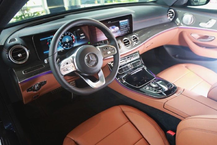 Bán xe Mercedes E300 2021, giá E300 2021, giá Mercedes E300 2021, giá xe Mercedes E300 2021 chính hãng - Ưu đãi đến 150Tr