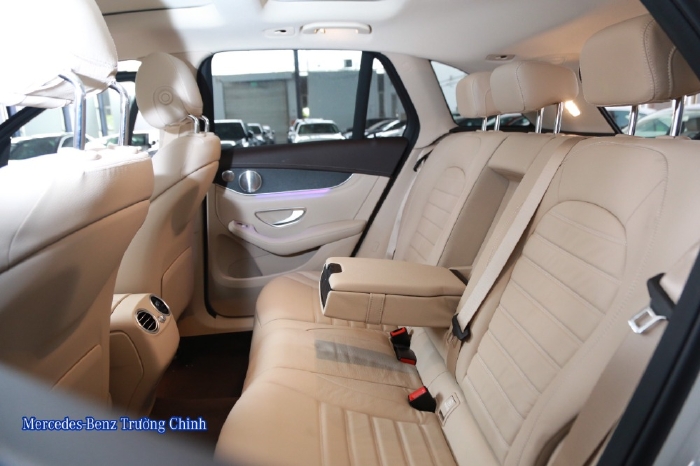 Mercedes GLC300 2021 giao ngay - ưu đãi tốt, giá Mercedes GLC300, giá GLC300 2021, giá xe Mercedes GLC300 2021 chính hãng