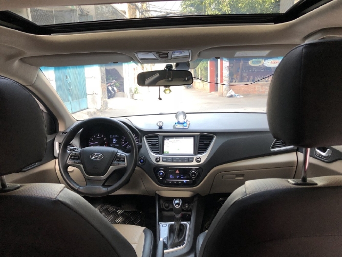 Gia đình cần bán xe Hyundai Accent 2019 số tự động, bản full đặc biệt