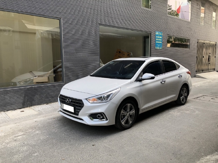 Gia đình cần bán xe Hyundai Accent 2019 số tự động, bản full đặc biệt