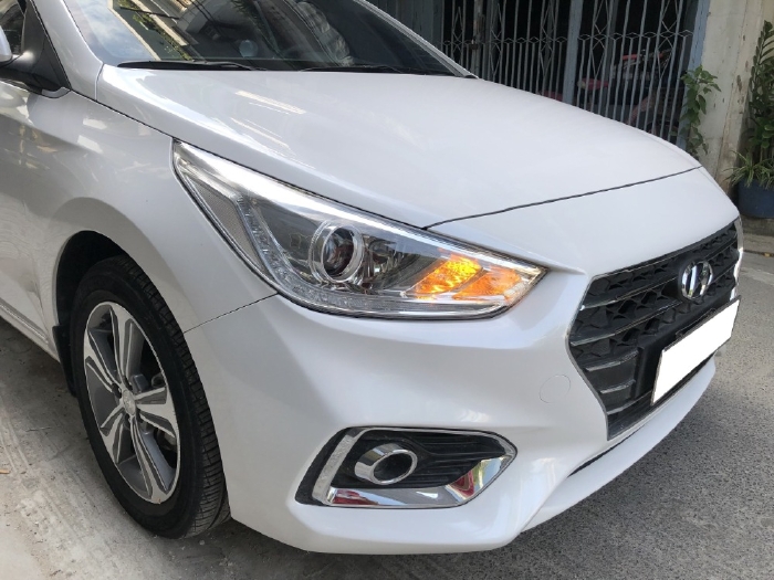 Gia đình cần bán xe Hyundai Accent 2019 số tự động, bản full đặc biệt