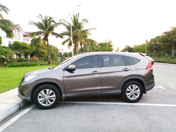 Gia đình cần bán Honda CRV 2013 AT, màu xám hồng