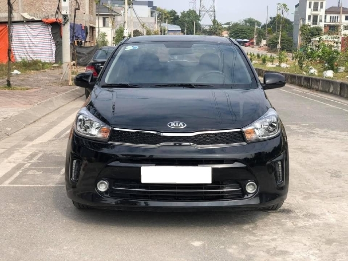 Mình cần bán Kia soluto 2020, số sàn, màu đen