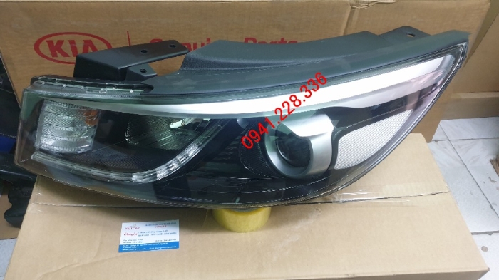 92101A9050 921012A9050  Đèn pha  Kia Sedona