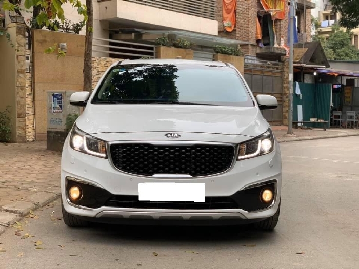 Gia đình cần bán Kia Sedona 2017, số tự động, máy dầu, bản Full option , màu trắng