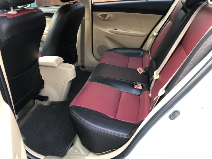 Nhà mình cần bán Toyota vios 2017, số sàn, màu trắng