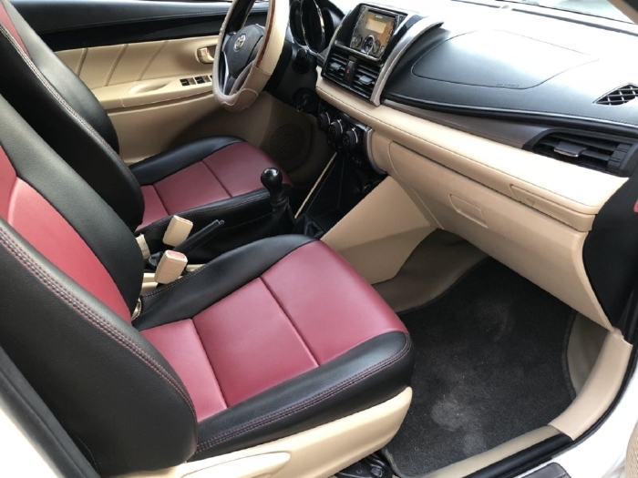 Nhà mình cần bán Toyota vios 2017, số sàn, màu trắng