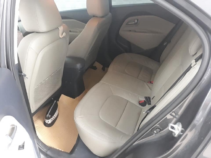 Nhà cần bán Kia Rio 2014 AT hatchback bản full màu Xám