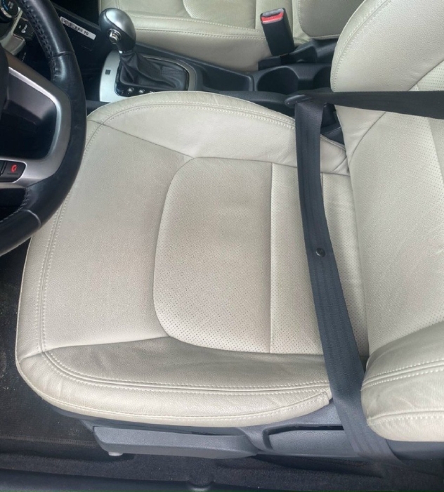 Nhà cần bán Kia Rio 2014 AT hatchback bản full màu Xám