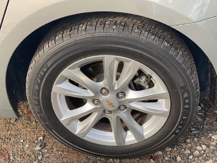 Cần bán Chevrolet Cruze 2017 LT, số sàn, màu xám