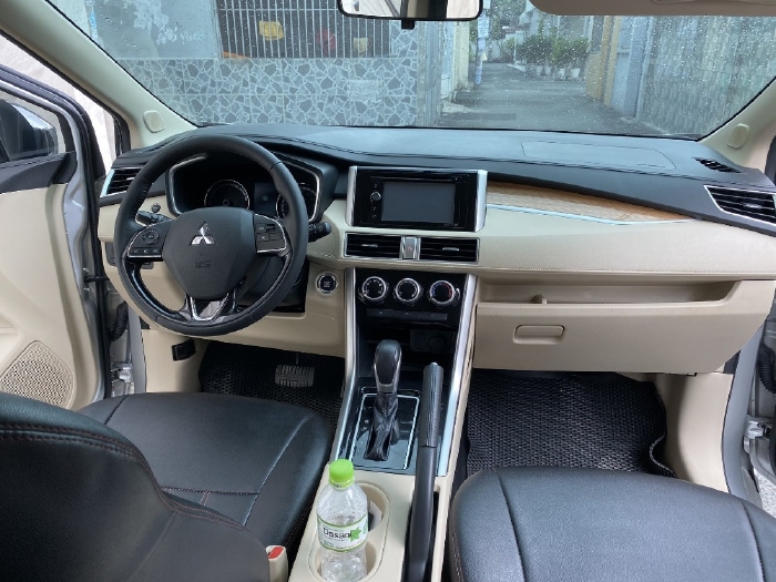 Mình bán Mitsubishi Xpander 2020 tự động màu Bạc chính chủ