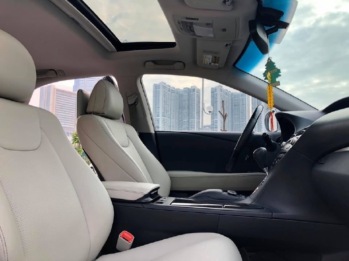 Tôi cần bán Lexus RX350 2012, số tự động Full màu trắng