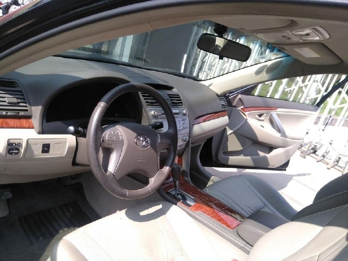 Bán Toyota Camry 2.4 G 2011, số tự động, màu Đen bóng cực đẹp