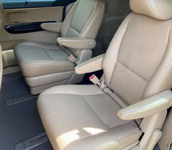 Bán Kia Sedona 2018 đk 2019 tự động, bản thường DAT, máy dầu, màu Đen