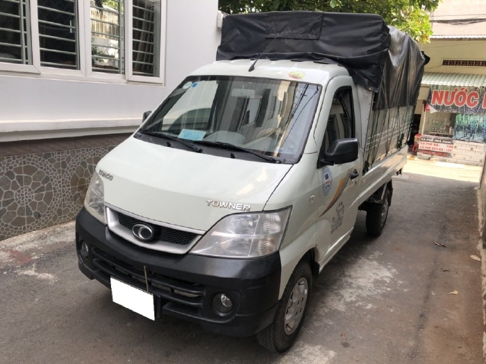 Gia đình cần bán xe Tải Thaco towner 2017,  số sàn, máy xăng, màu trắng