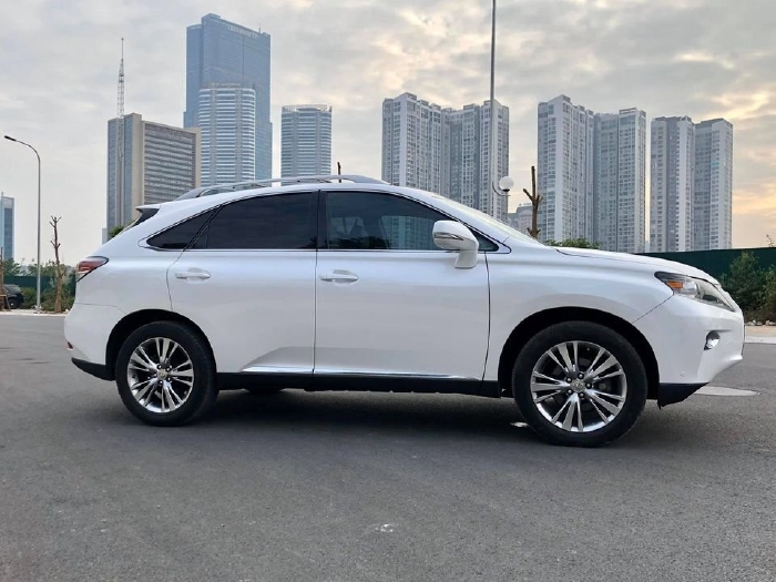 Tôi cần bán Lexus RX350 2012, số tự động Full màu trắng