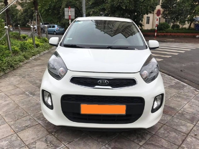 Cần bán Kia Morning đời 2017, số sàn, Bản 1.2L, mâm sắt, màu trắng