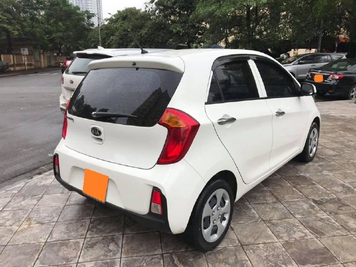 Cần bán Kia Morning đời 2017, số sàn, Bản 1.2L, mâm sắt, màu trắng