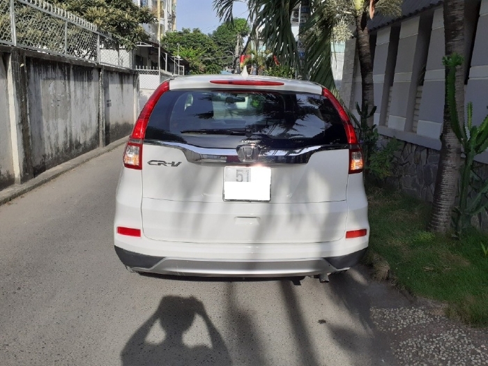 Gia đình bán Honda CRV 2015 mẫu mới, số tự động 2.0, màu trắng