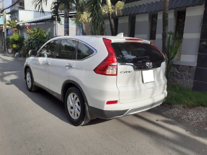 Gia đình bán Honda CRV 2015 mẫu mới, số tự động 2.0, màu trắng