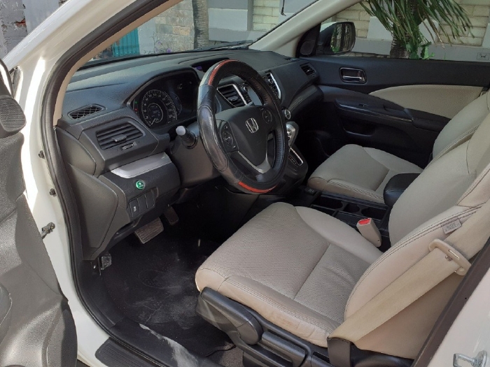 Gia đình bán Honda CRV 2015 mẫu mới, số tự động 2.0, màu trắng