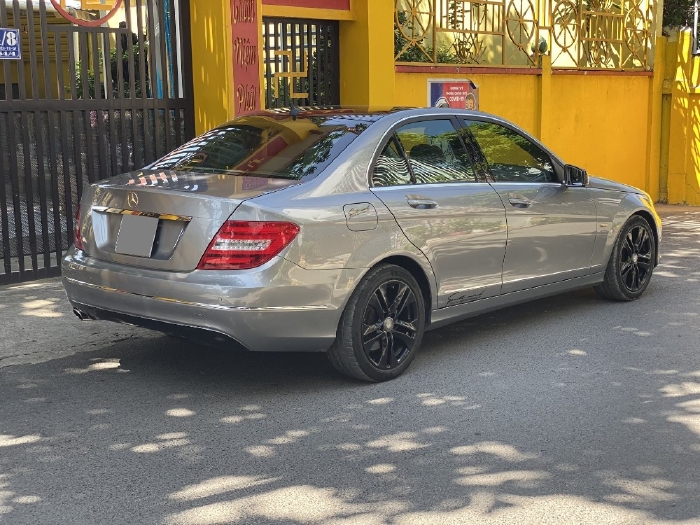 Bán Mercedes C200 2012 tự động màu Xám full.